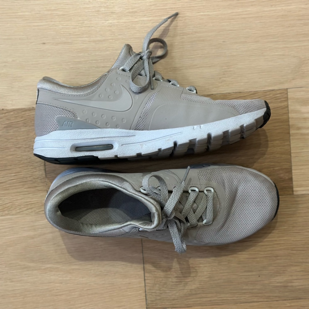 Nike Air Max Zero Tan Tennis Shoes Womens Size 8.5 857661-011